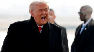Фіцо заявив лідерам ЄС, що Трамп "небезпечний" і "не в собі" - ЗМІ