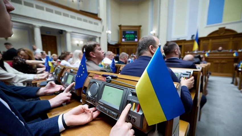 Вибори і референдум в Україні: ЗМІ виявили деталі