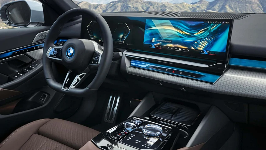 BMW пропонує широку лінійку силових агрегатів для 5 серії