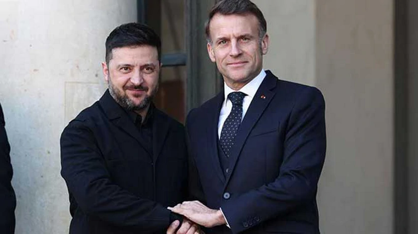 Зеленський приїхав у Париж для зустрічі з Макроном