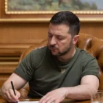 Зеленський підписав продовження мобілізації і воєнного стану