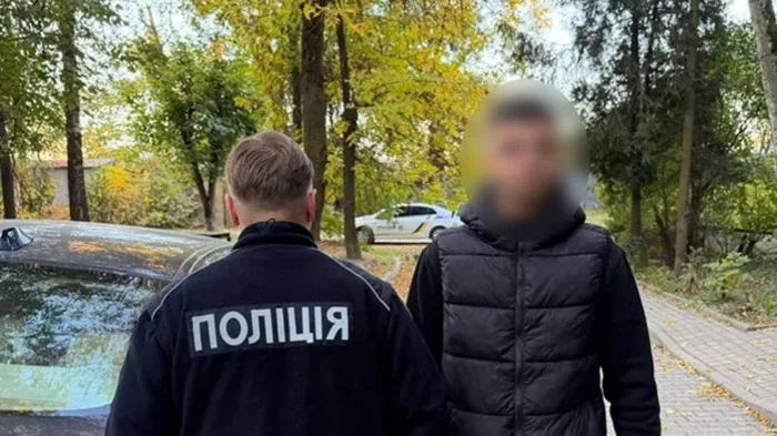 Ссора из-за ревности закончилась стрельбой в центре Франковска Ссора из-за ревности закончилась стрельбой в центре Франковска